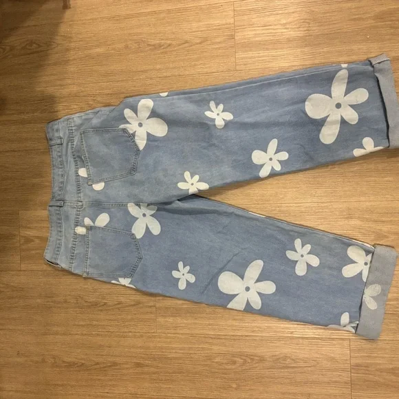 Floral Patterned Blue Jeans - Picture 3 of 4